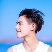 晴窗晨画的头像